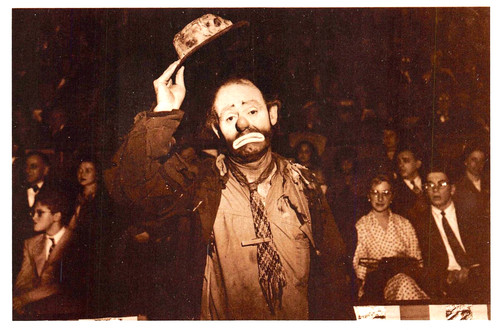 K147 clown postcard - clown,